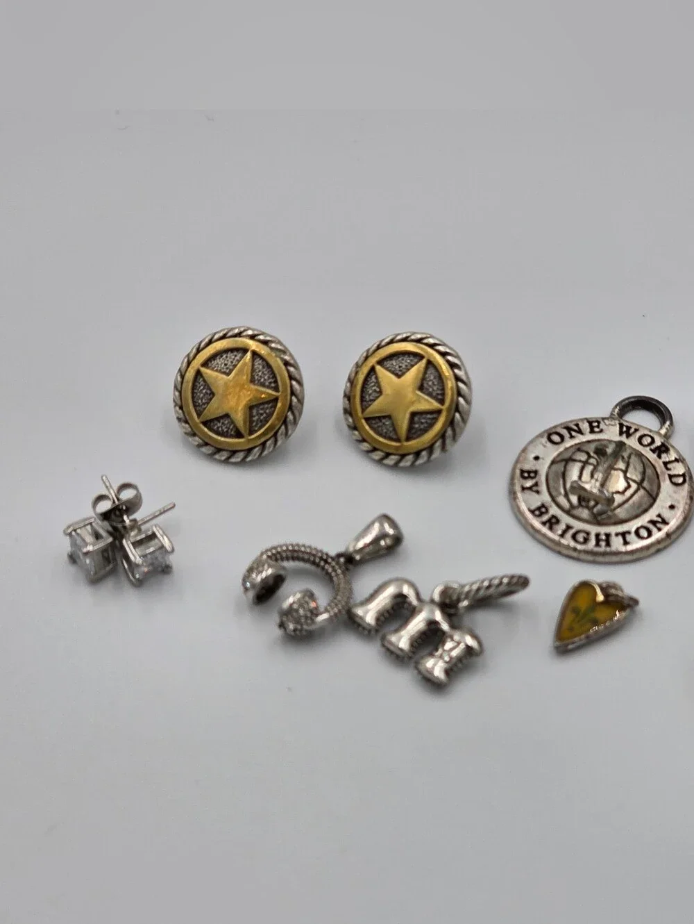 Brighton Bundle Of Charms M Heart One World Lot‎